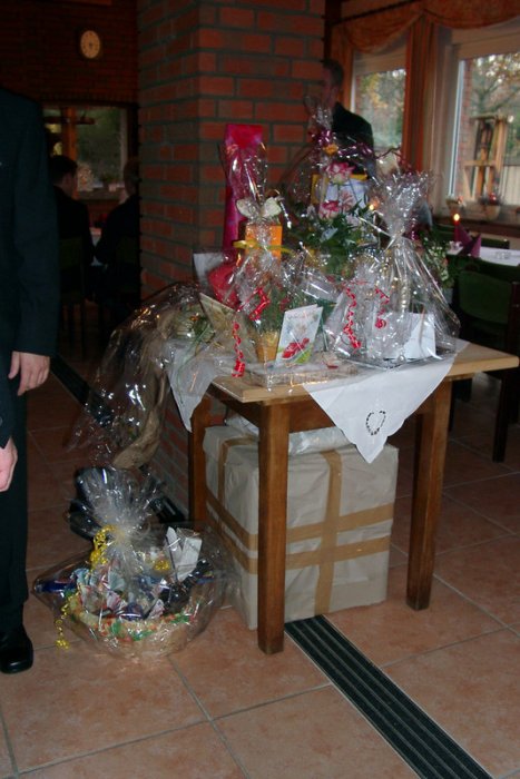 11050096_G.sized